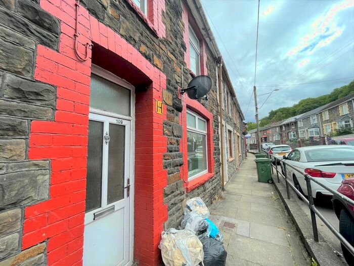 3 Bedroom Terraced House To Rent In Pentwyn Avenue, Penrhiwceiber, Mountain Ash, CF45