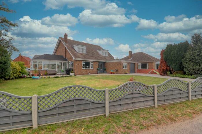5 Bedroom Detached House For Sale In Carr Lane, Blyton, DN21