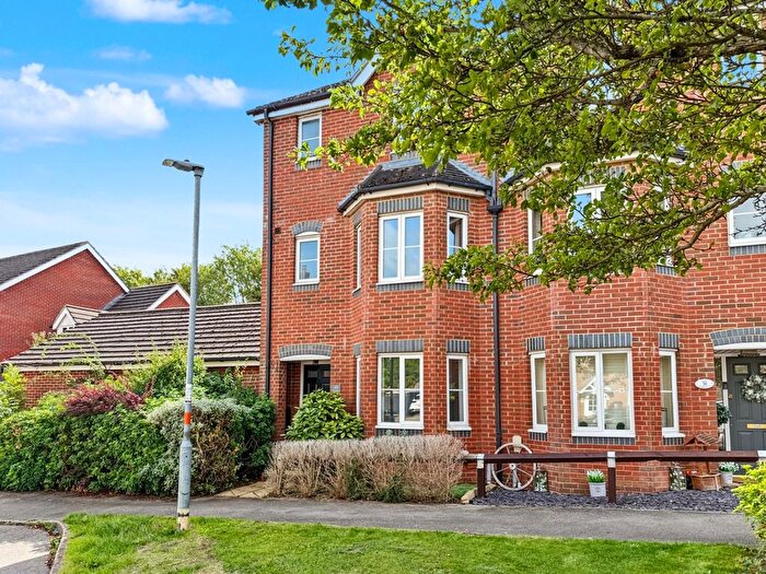 3 Bedroom End Of Terrace House For Sale In The Haystack, Daventry, NN11