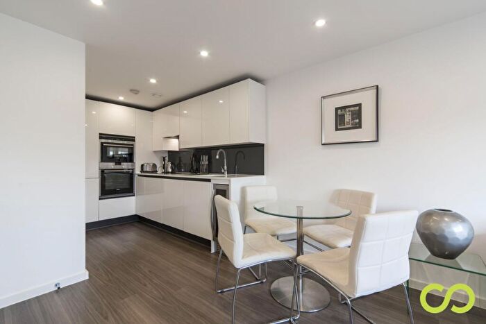 1 Bedroom Flat For Sale In Osborne House, Highbury Park, Islington, N5