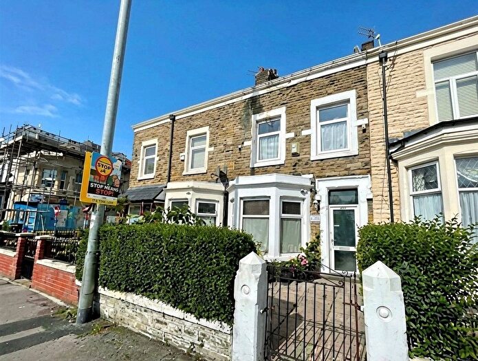 4 Bedroom Terraced House For Sale In Deepdale Road, Preston, Lancashire, PR1