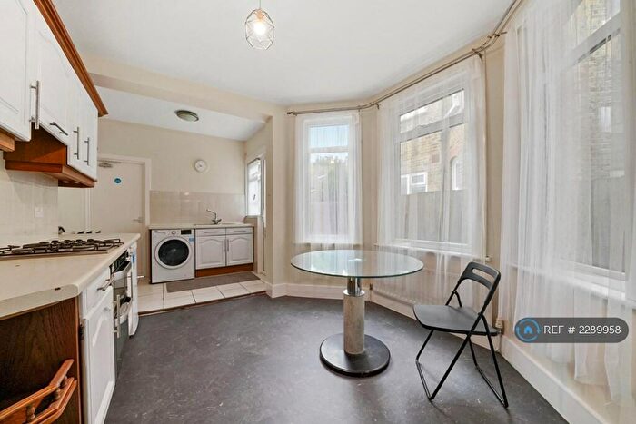 5 Bedroom Terraced House To Rent In Trundleys Road, London, SE8