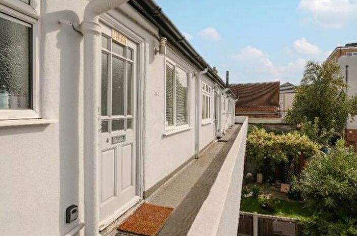 2 Bedroom Apartment To Rent In Church Street, KT12