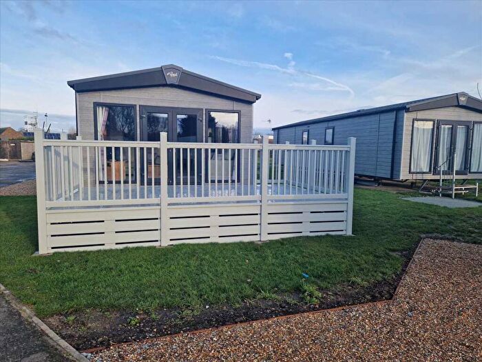 2 Bedroom Park Home For Sale In Haven Village - Hemsworth, Brightlingsea, CO7