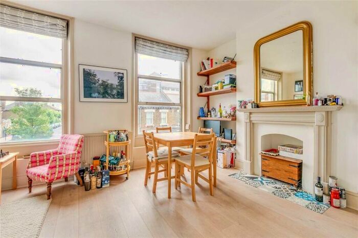 2 Bedroom Flat To Rent In Kilburn Lane, London, W10