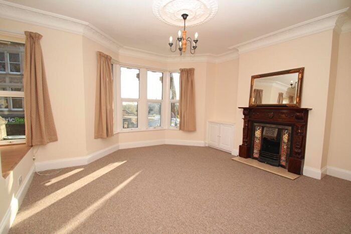 2 Bedroom Flat To Rent In Coldharbour Road - Westbury Park, BS6
