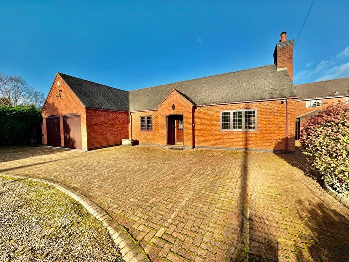 2 Bedroom Detached Bungalow To Rent In Manor Road, Kings Bromley, Burton-On-Trent, DE13