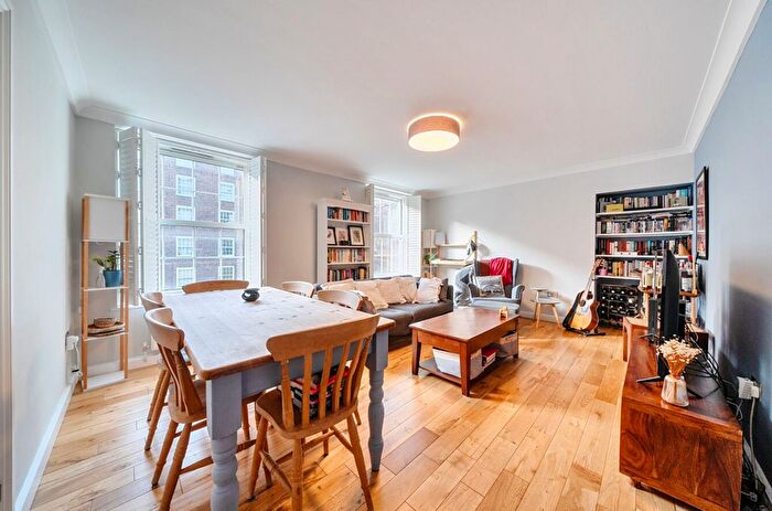 2 Bedroom Flat For Sale In Gosling Way, Hanway House Gosling Way, SW9