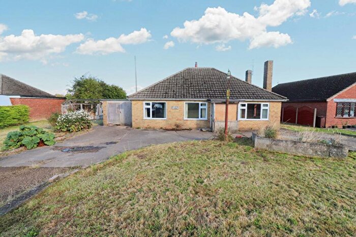 3 Bedroom Detached Bungalow For Sale In Horseshoe Road, Spalding, PE11