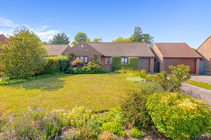 3 Bedroom Detached Bungalow For Sale In Sadlers Way, Ringmer, BN8