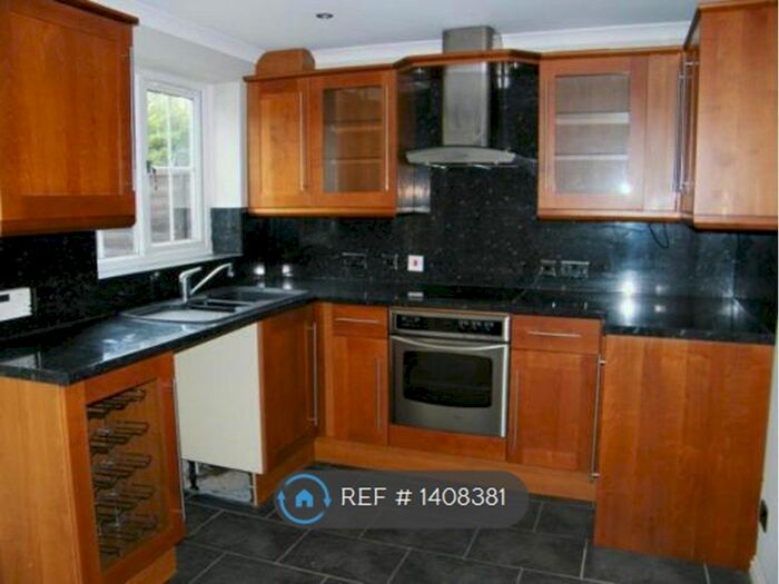 2 Bedroom Terraced House To Rent In Gilbert Road, Chafford Hundred, RM16