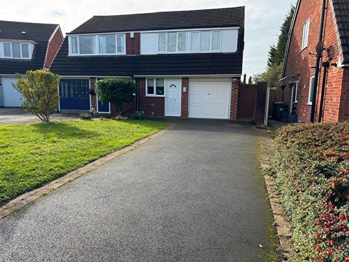3 Bedroom Semi-detached House To Rent In Magness Crescent, Willenhall, WV12