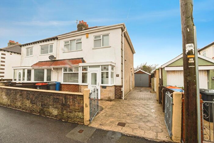 3 Bedroom Semi Detached House For Sale In Manor Drive, Thornton-Cleveleys, Lancashire, FY5