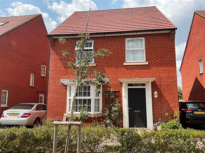 4 Bedroom Detached House For Sale In Poppy Way, Havant, Hampshire, PO9