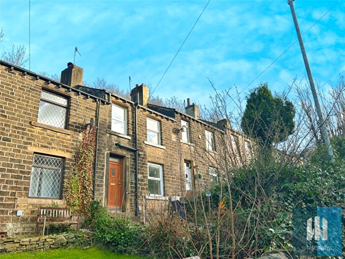 2 Bedroom Terraced House To Rent In Jacobs Row, Lockwood, Huddersfield, HD4
