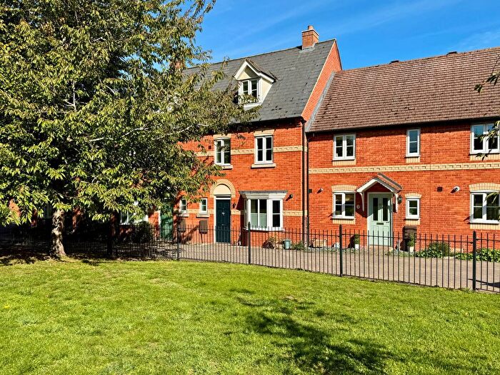 4 Bedroom Terraced House For Sale In Chapel Close, Wantage, OX12