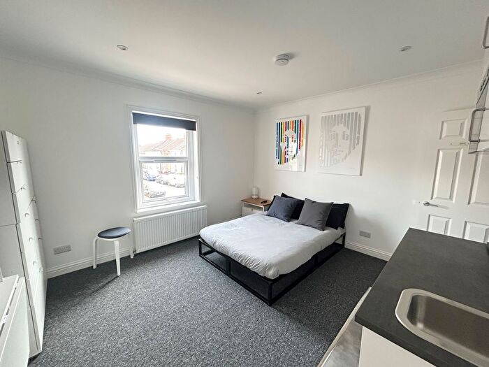 Studio To Rent In Spring Road, Bournemouth, BH1