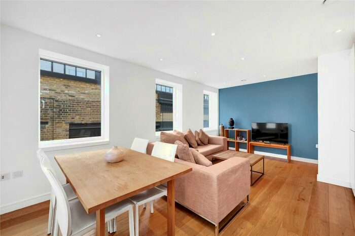 2 Bedroom Apartment To Rent In Chamberlain House, EC2A