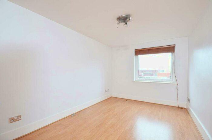 2 Bedroom Flat To Rent In Jerome Place, Kingston, Kingston Upon Thames, KT1