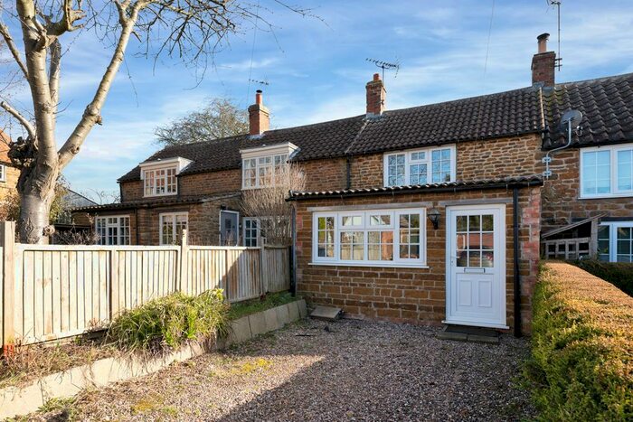 2 Bedroom Cottage For Sale In Main Street, Wymondham, Melton Mowbray, LE14