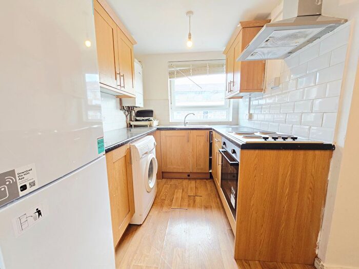 3 Bedroom Flat To Rent In South Street, Enfield, EN3