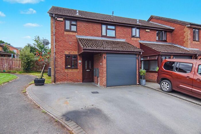 3 Bedroom Terraced House For Sale In Grove Lane, Keresley End, CV7