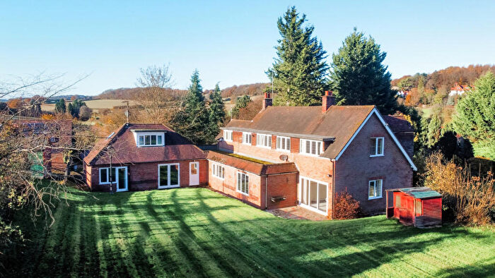 6 Bedroom Country House For Sale In Rignall Road, Great Missenden, HP16