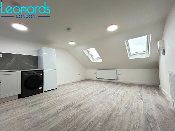 1 Bedroom Flat To Rent In Robinson Road, London, SW17