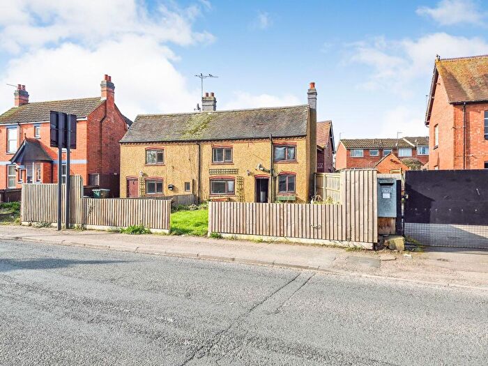 2 Bedroom Semi Detached House For Sale In Windmill Road, Coventry, CV6