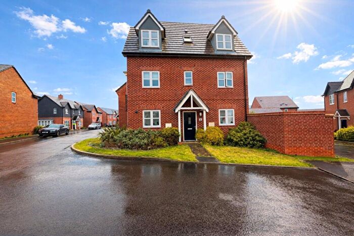 4 Bedroom Semi Detached House For Sale In Lelleford Close, Long Lawford, Rugby, CV23