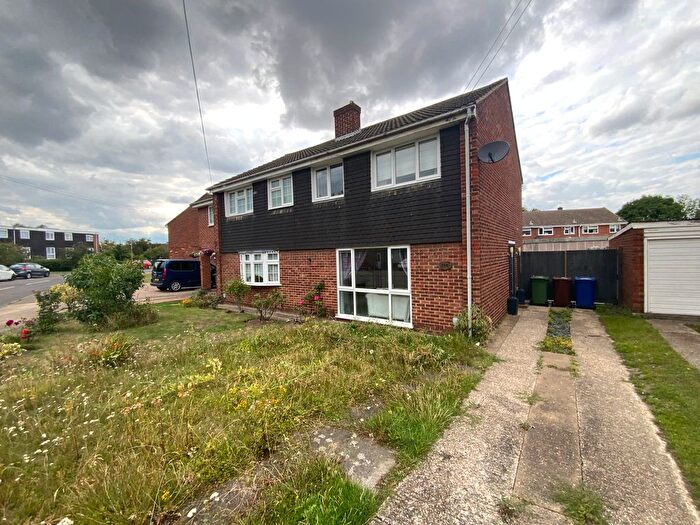 3 Bedroom Semi-Detached House To Rent In Boyce Road, Stanford-Le-Hope, SS17