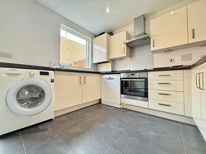 2 Bedroom House To Rent In Austin Drive, Trumpington, CB2