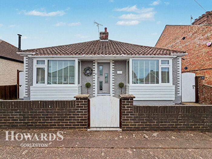 2 Bedroom Detached Bungalow For Sale In Colomb Road, Gorleston, NR31