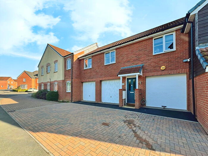 2 Bedroom Flat For Sale In Arabian Avenue, Swindon, SN5