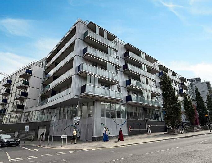 2 Bedroom Flat For Sale In Flat Quadrant Court, Empire Way, Wembley, Greater London, HA9