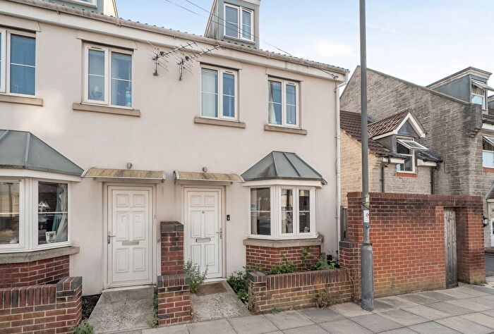 3 Bedroom End Terrace House For Sale In Forest Road, Kingswood, Bristol, Gloucestershire, BS15