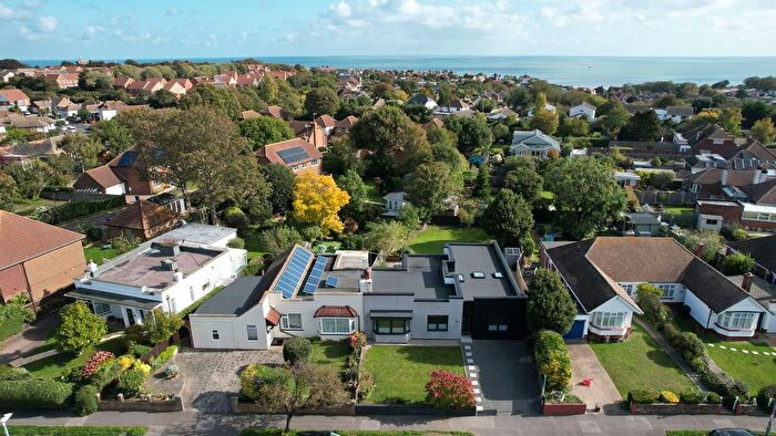 4 Bedroom Semi-detached Bungalow For Sale In Salisbury Avenue, Broadstairs, CT10