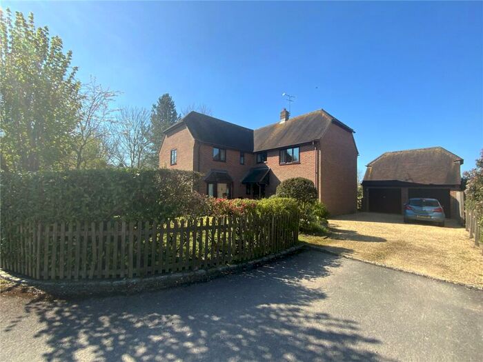 4 Bedroom Detached House For Sale In Lawn Farm Close, Milton Lilbourne, Wiltshire, SN9