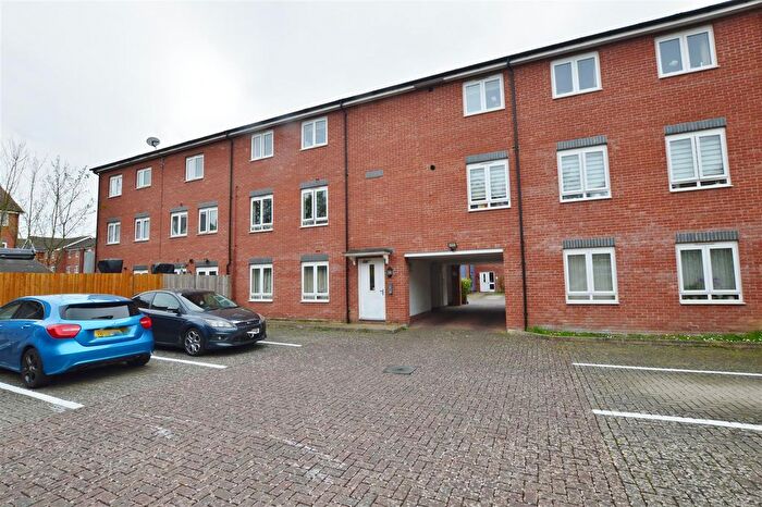 1 Bedroom Flat To Rent In Chadwick Road, Slough, SL3