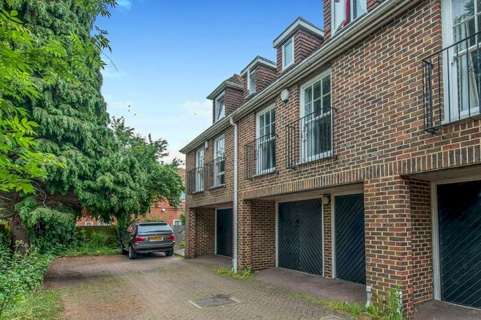 1 Bedroom Flat To Rent In Ospringe Street, Faversham, Kent, ME13