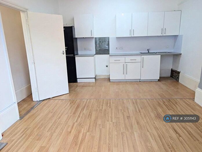 2 Bedroom Flat To Rent In Cliftonville, Margate, CT9