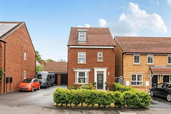 4 Bedroom Detached House For Sale In Erghum Lane, Devizes, SN10