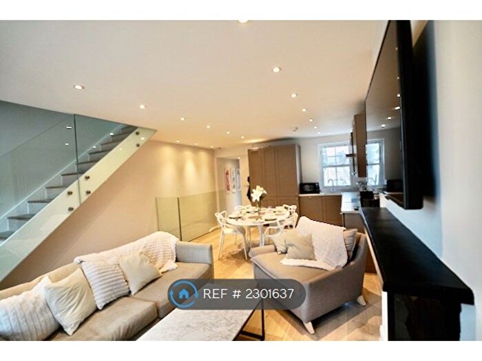 3 Bedroom Maisonette To Rent In Friston Street, London, SW6