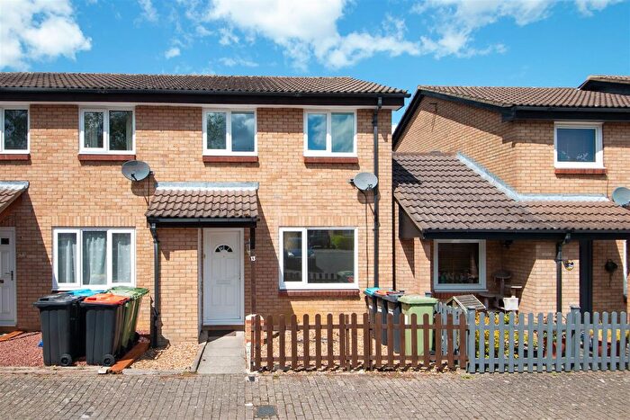 3 Bedroom Terraced House To Rent In Pannier Place, Downs Barn, MK14