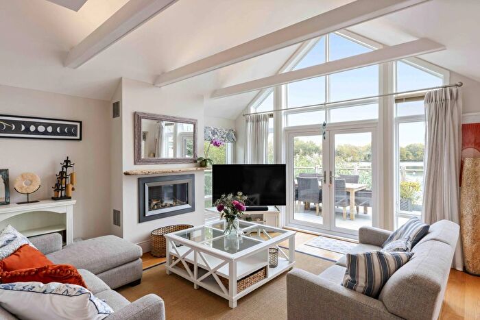 4 Bedroom Semi Detached House For Sale In The Landings, South Cerney, GL7