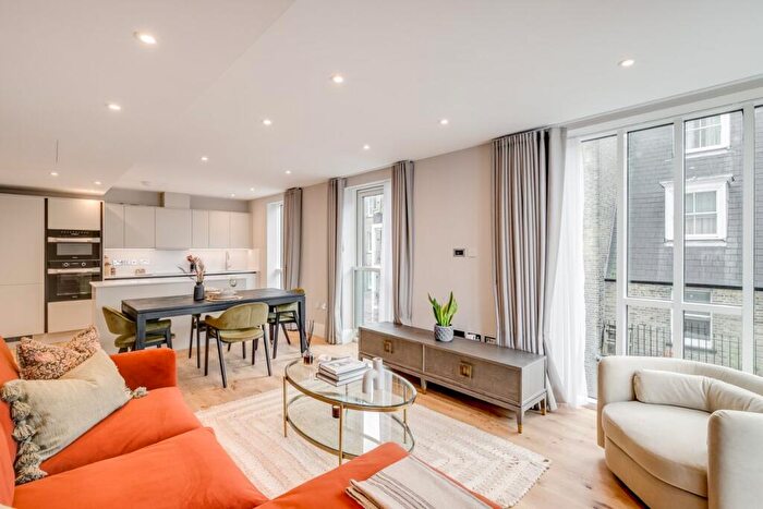 3 Bedroom Apartment To Rent In Baker Street, Marylebone, London, NW1