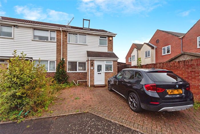 4 Bedroom End Of Terrace House For Sale In Prideaux-Brune Avenue, Gosport, PO13