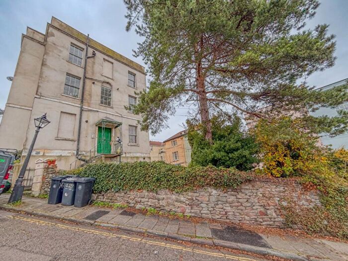 2 Bedroom Apartment To Rent In Ninetree Hill, Cotham, Bristol, BS1