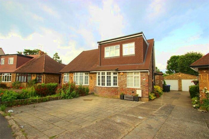 4 Bedroom Semi-Detached Bungalow To Rent In Chequers Orchard, Iver, SL0