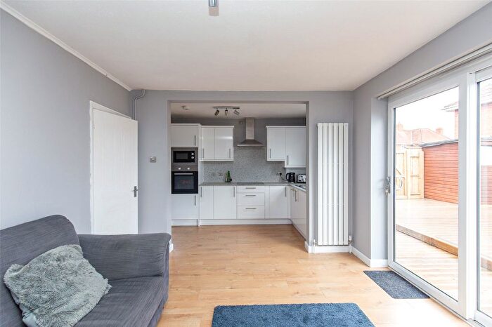 3 Bedroom Semi-Detached House For Sale In Shirehampton Road, Bristol, BS9